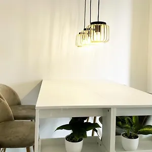 Scandinavian House-milan City Centre , Milano Italia